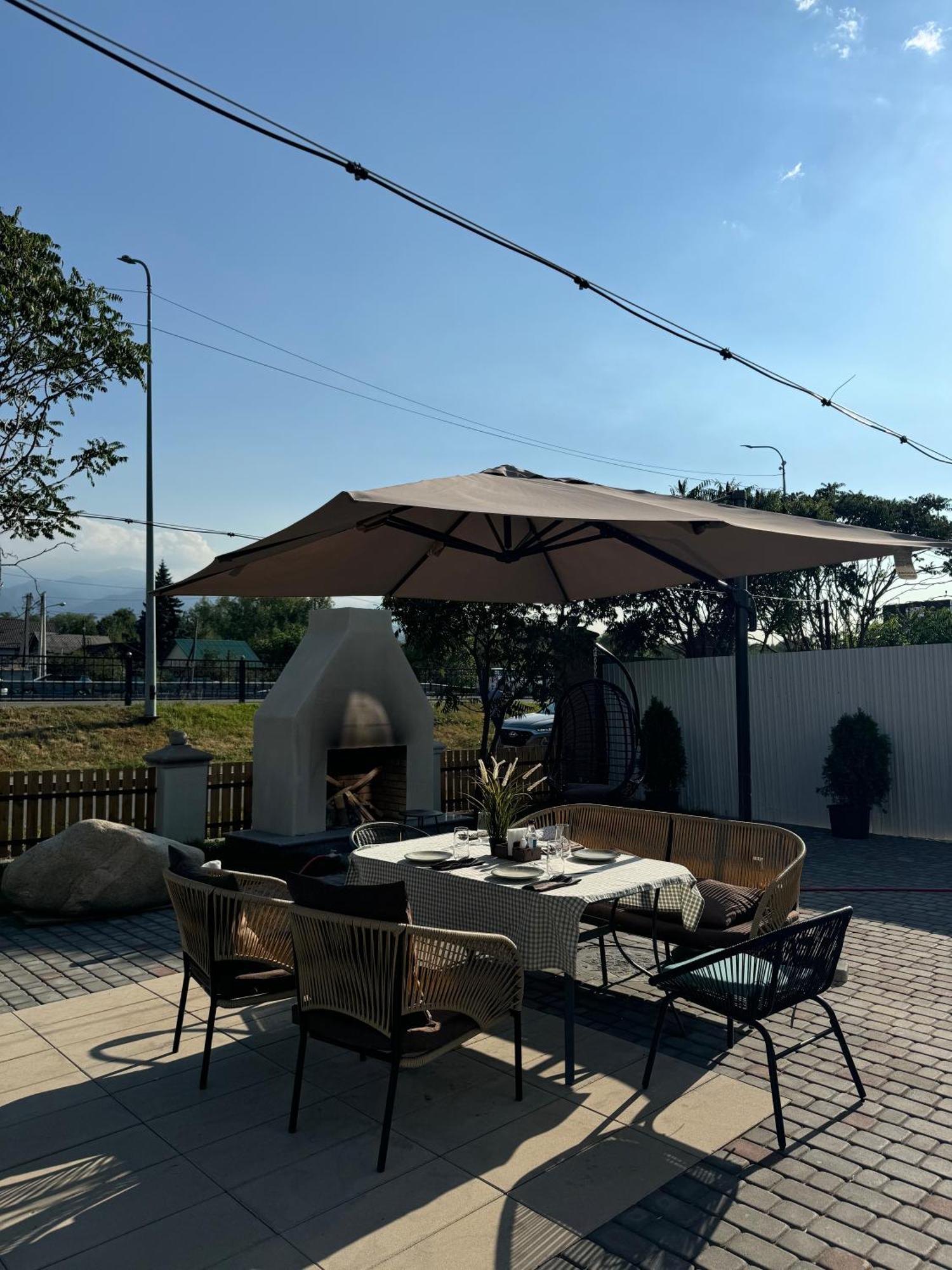 Mosh Mosh Boutique Hotel الماتي المظهر الخارجي الصورة