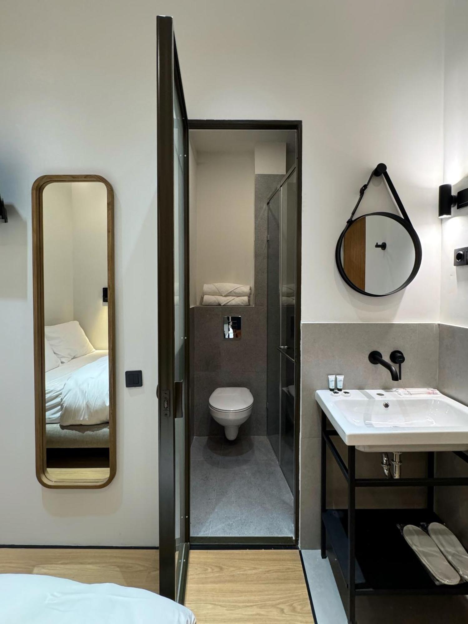 Mosh Mosh Boutique Hotel الماتي المظهر الخارجي الصورة