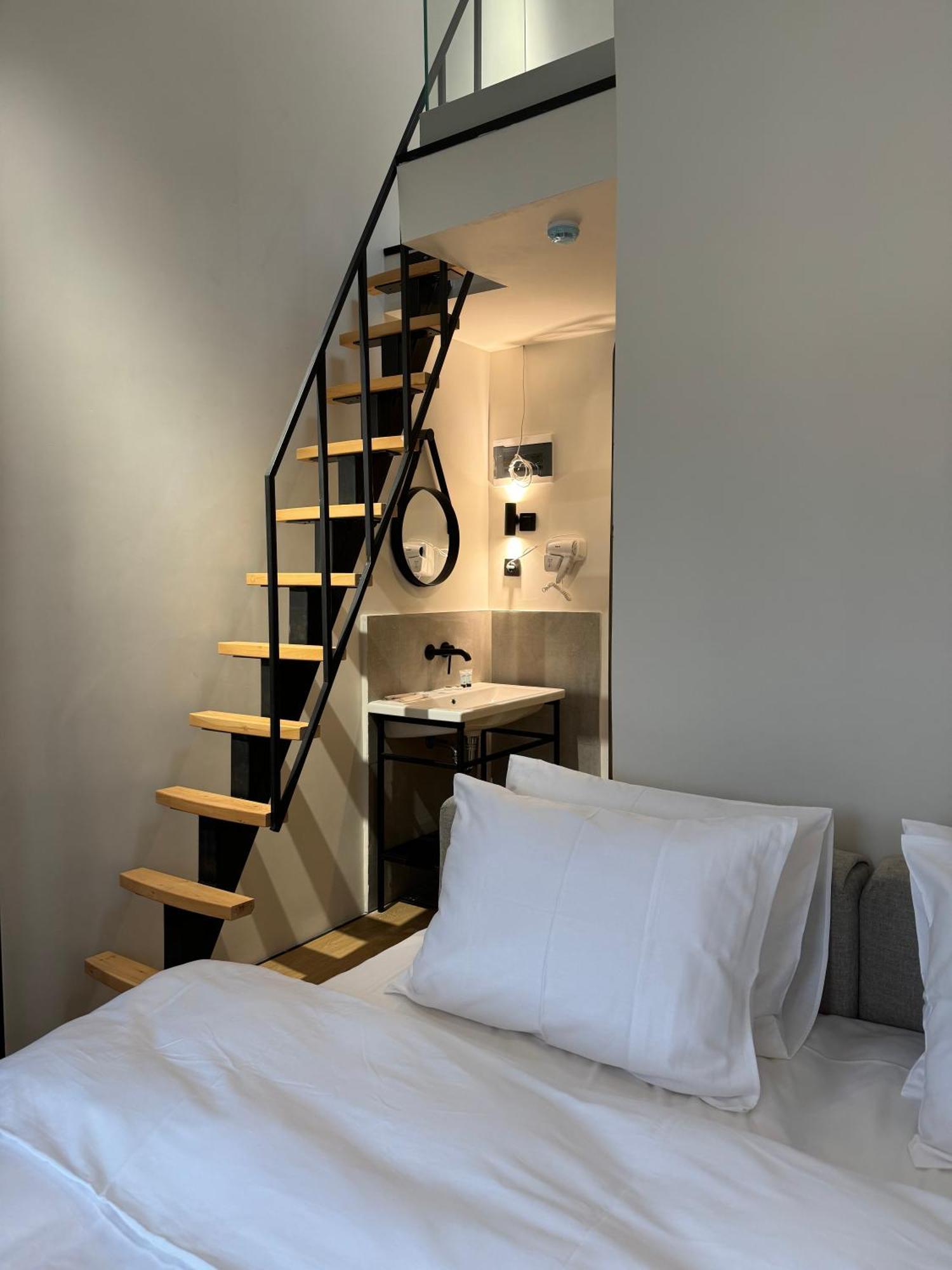 Mosh Mosh Boutique Hotel الماتي المظهر الخارجي الصورة